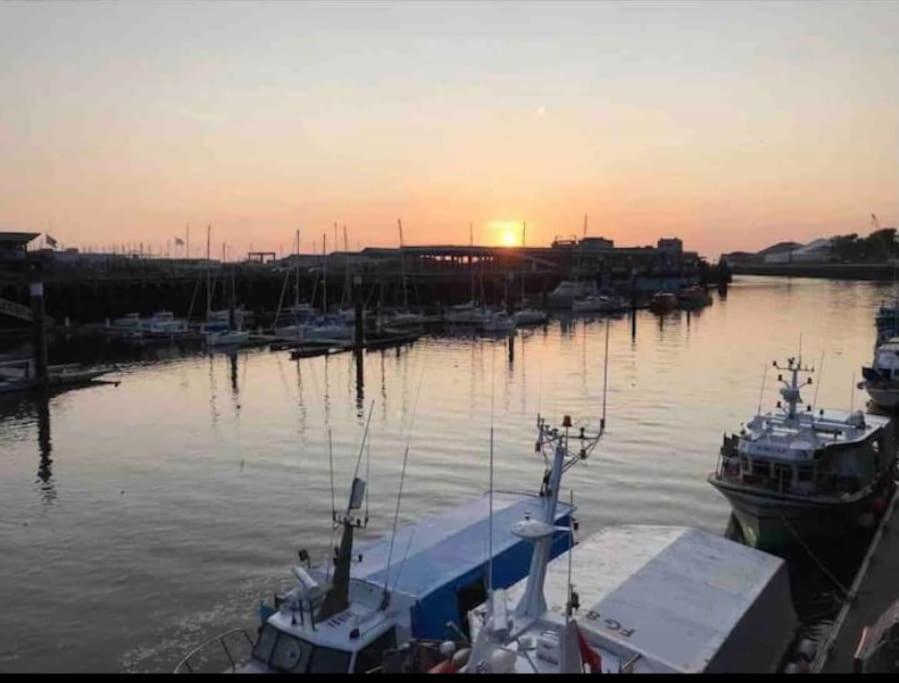 Appartamento L'Amazonia : Face A La Basilique Parking Gratuit Boulogne-sur-Mer Esterno foto